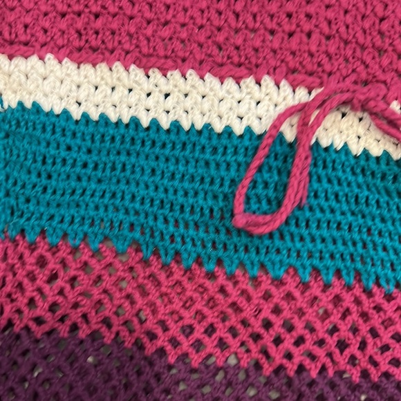 Cute yarn top on trend - Picture 2 of 5